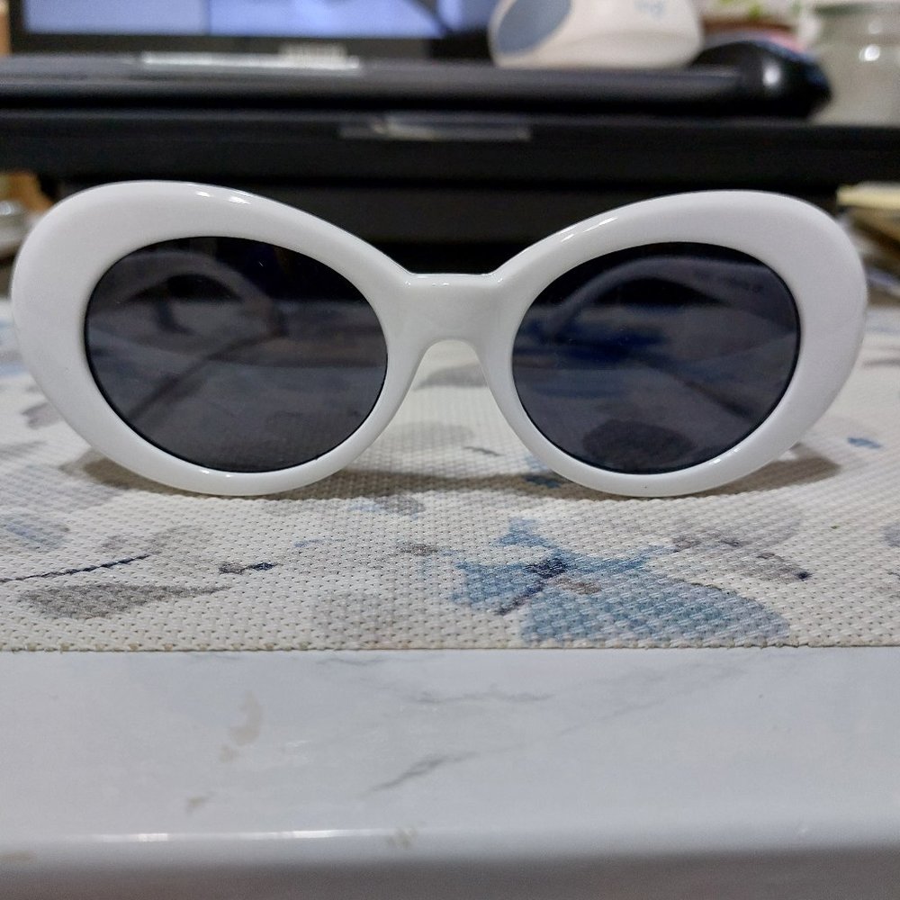 JCP Simple Plastic White Frame Sunglasses SR0922